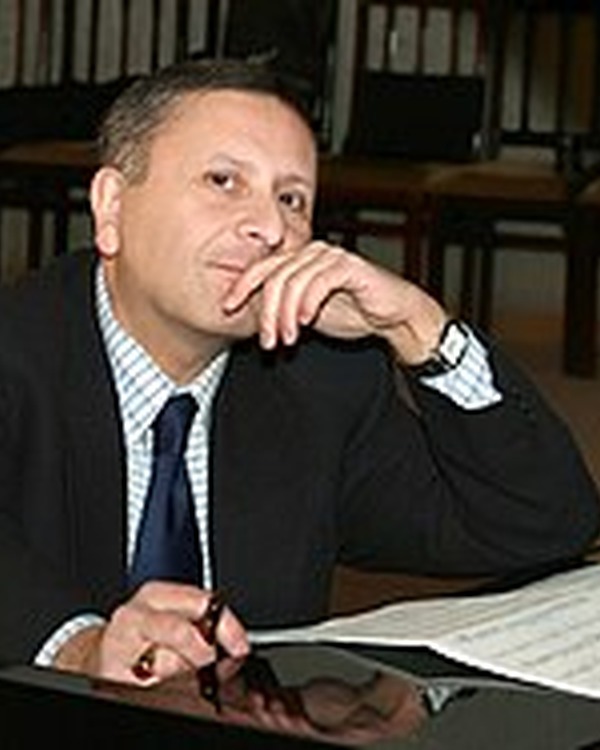 Վարդան Աճեմյան